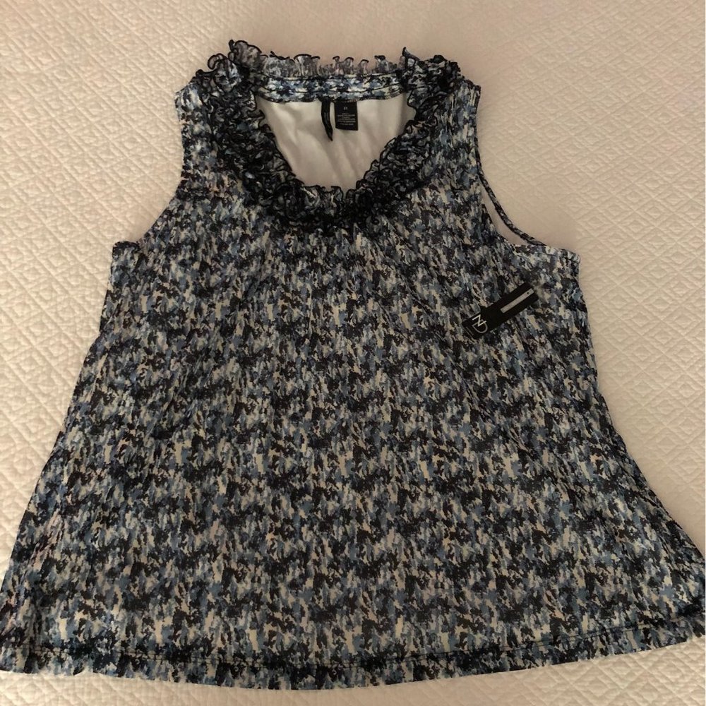 Ladies' Plus Size 2X New Directions Sleeveless Top